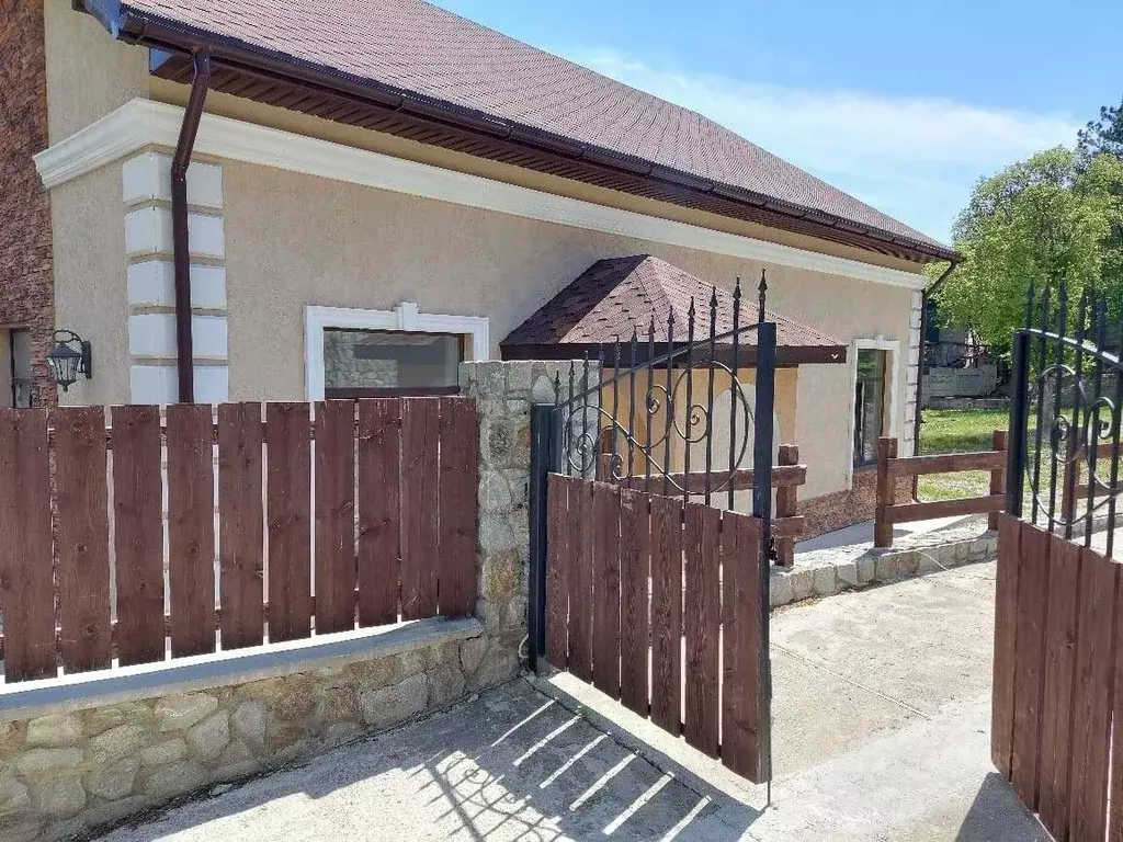 Дом в Крым, Ялта муниципальный округ, Виноградное пгт ш. ... - Фото 2