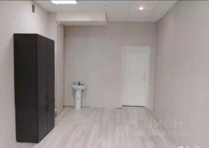 Офис в Новгородская область, Великий Новгород ул. Попова, 10 (20 м) - Фото 1