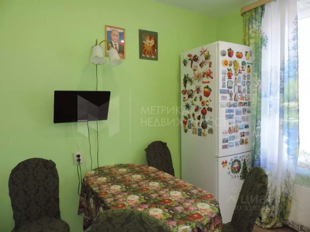 2-к кв. Тюменская область, Тюмень ул. Фармана Салманова, 8 (49.9 м) - Фото 0
