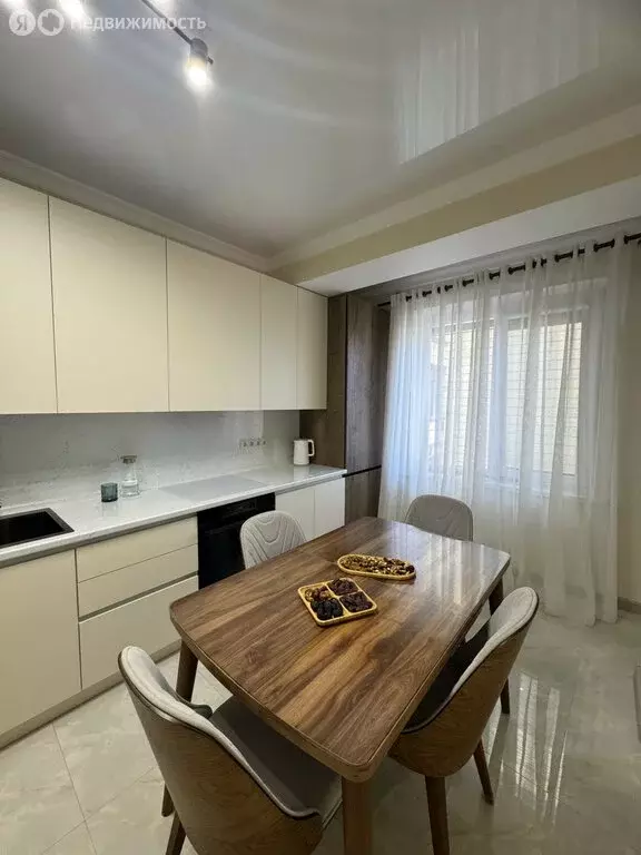 2-комнатная квартира: Дербент, улица Гейдара Алиева, 10 (75 м) - Фото 1