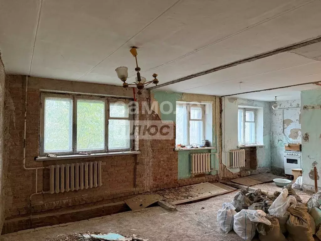 3-к кв. Челябинская область, Миасс ул. Ильмен-Тау, 17 (57.1 м) - Фото 1