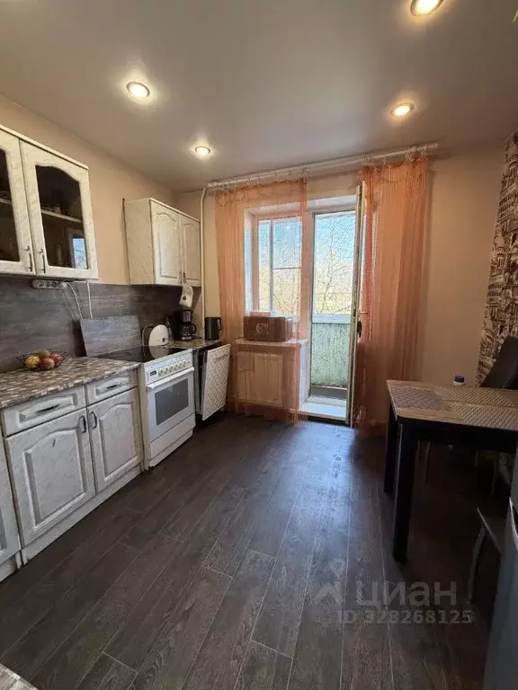 2-к кв. Псковская область, Великие Луки Комсомольская ул., 11 (54.0 м) - Фото 1