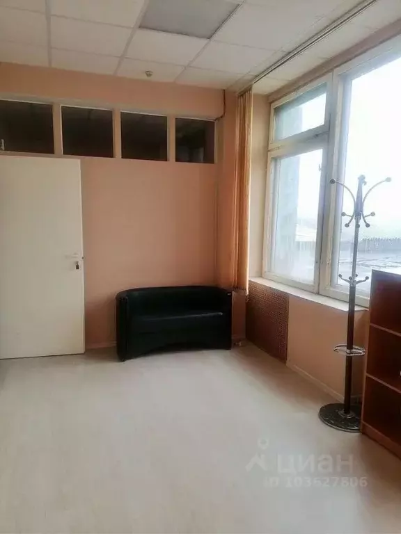 Офис в Псковская область, Псков Октябрьский просп, 56 (18.0 м) - Фото 1