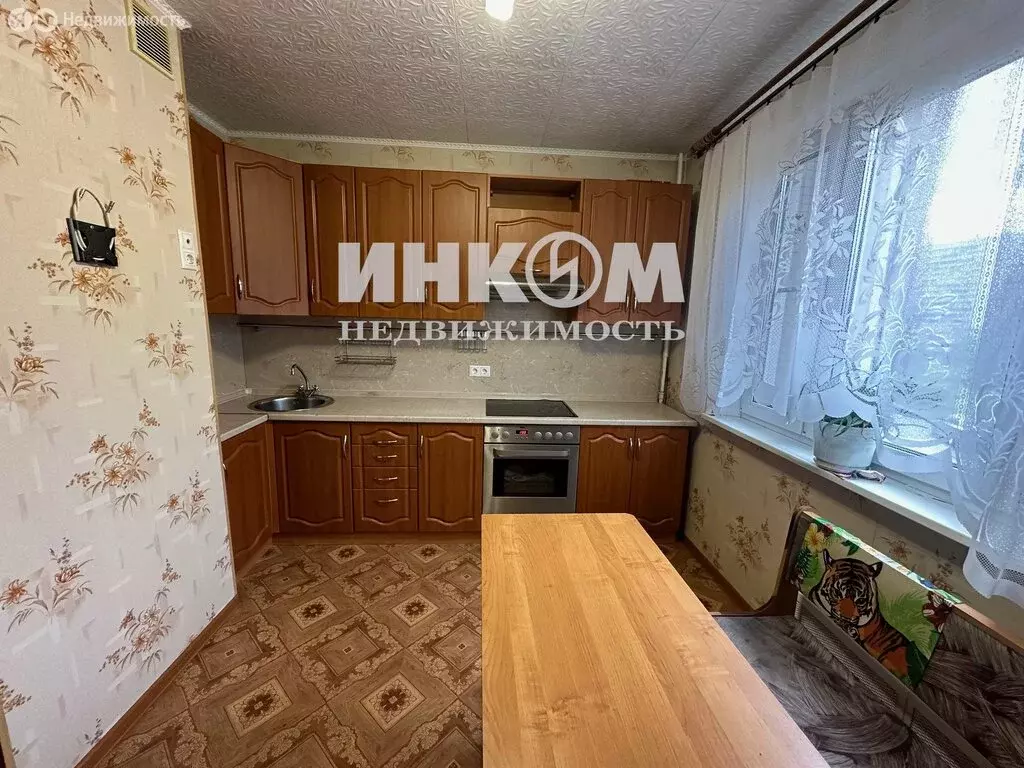 3-комнатная квартира: Москва, Новопеределкинская улица, 8 (75 м) - Фото 0