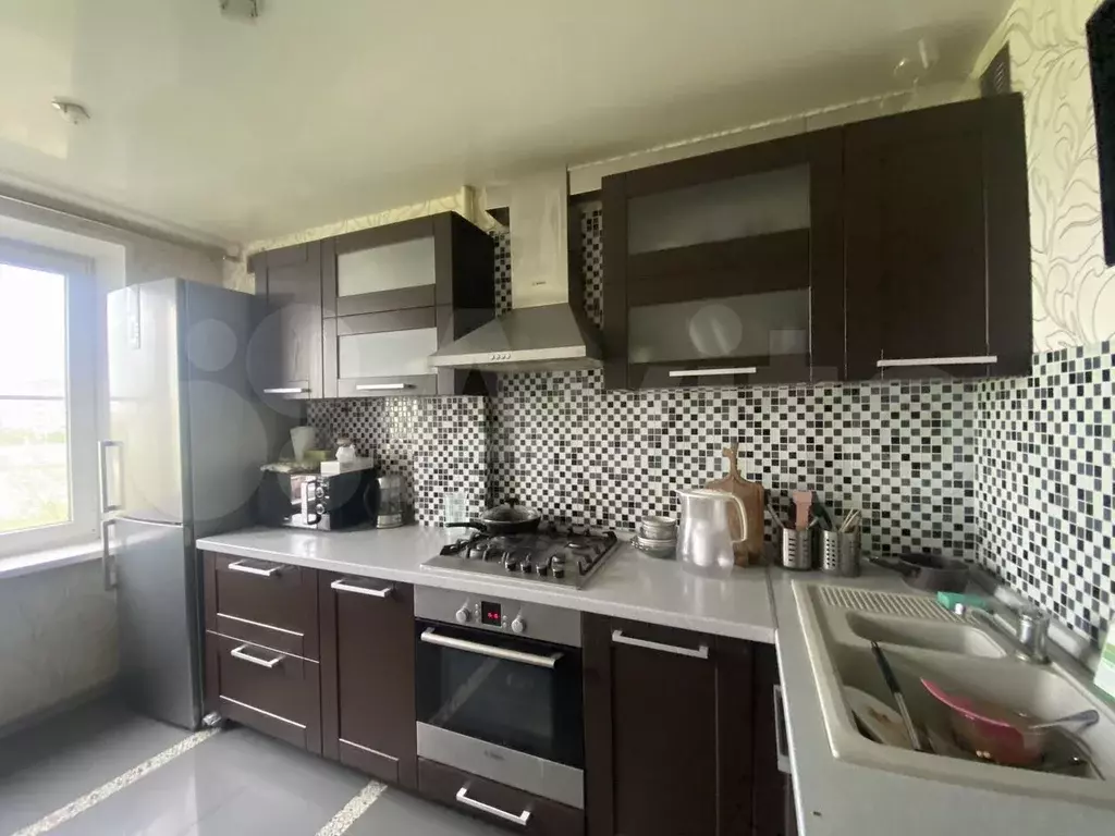 10 и более-к. квартира, 48 м, 8/8 эт. - Фото 1