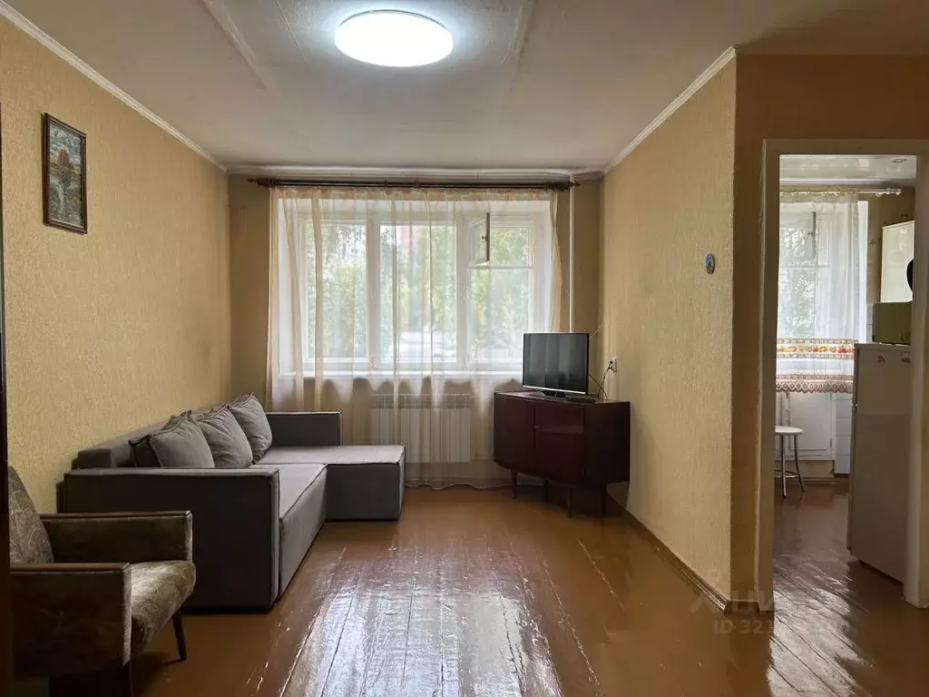 2-к кв. Кировская область, Киров Комсомольская ул., 27 (45.0 м) - Фото 0