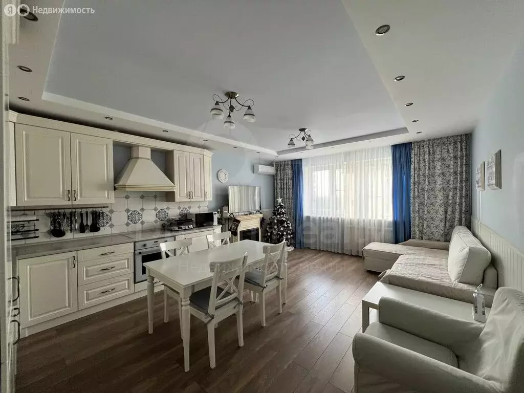 4-комнатная квартира: село Рождествено, Сиреневый бульвар, 4 (116.1 м) - Фото 1