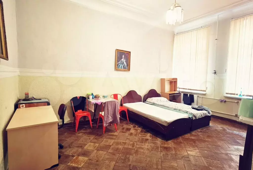 Комната 25 м в 4-к., 2/5 эт. - Фото 0