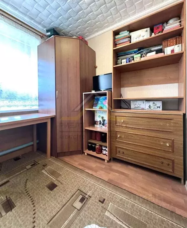 1-к кв. Белгородская область, Старый Оскол Интернациональный мкр, 28 ... - Фото 0