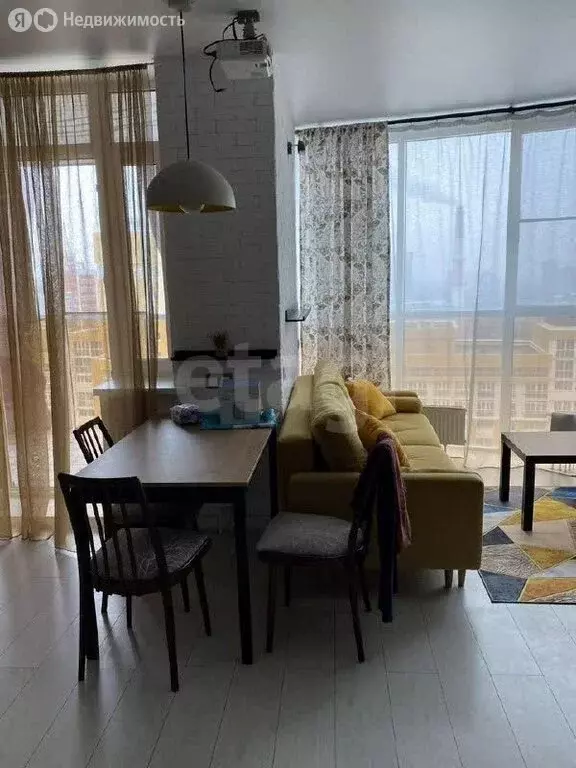 Квартира-студия: Воронеж, улица Революции 1905 года, 31Е (50.4 м) - Фото 1