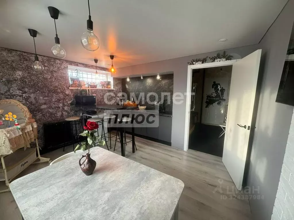 Дом в Башкортостан, Куюргазинский район, Ермолаевский сельсовет, с. ... - Фото 2