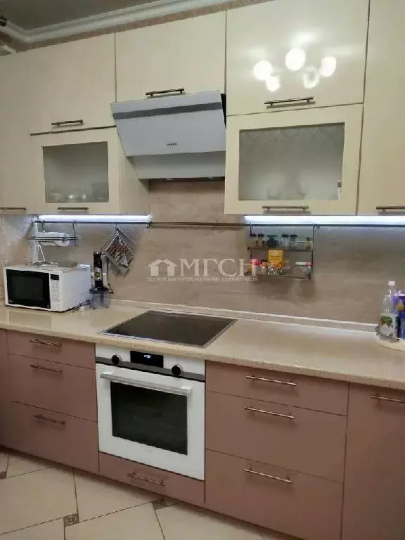 Продается 3-комнатная квартира - Фото 1