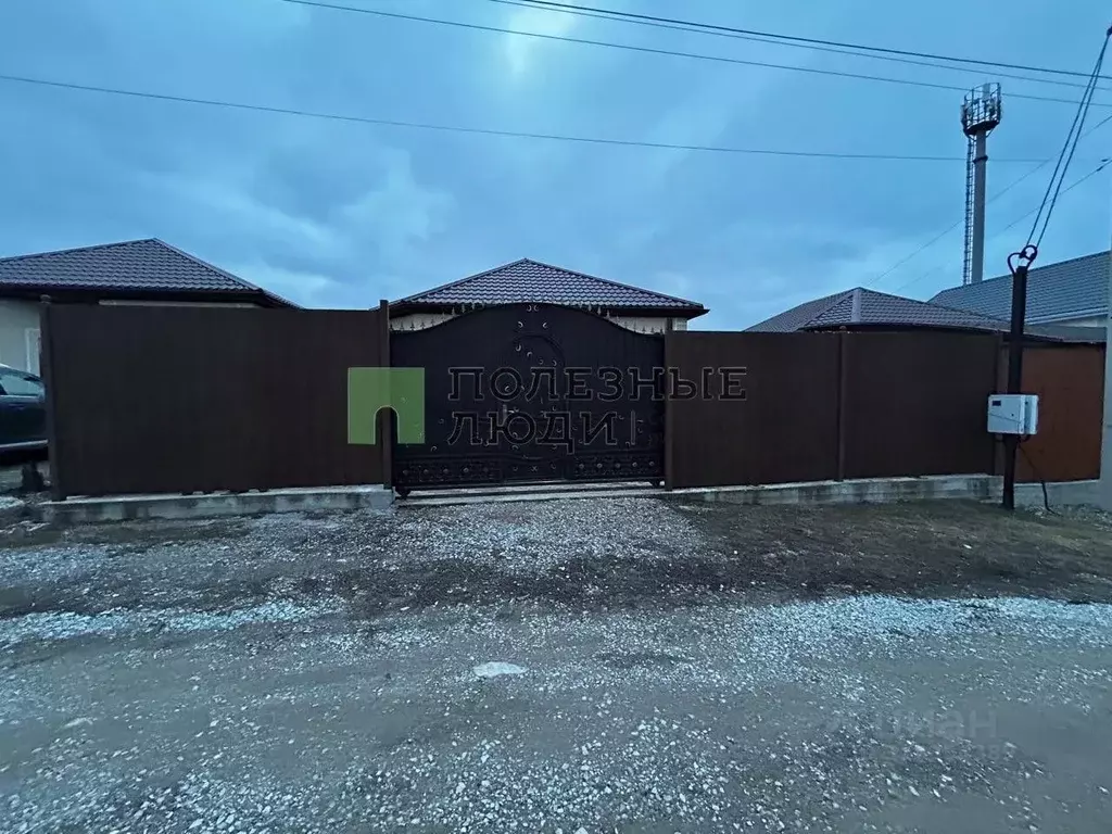 Дом в Краснодарский край, Новороссийск городской округ, с. Гайдук пер. ... - Фото 0