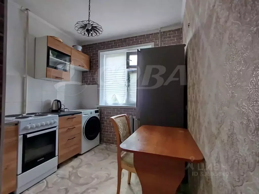 3-к кв. Тюменская область, Тюмень ул. Парфенова, 22 (58.0 м) - Фото 1
