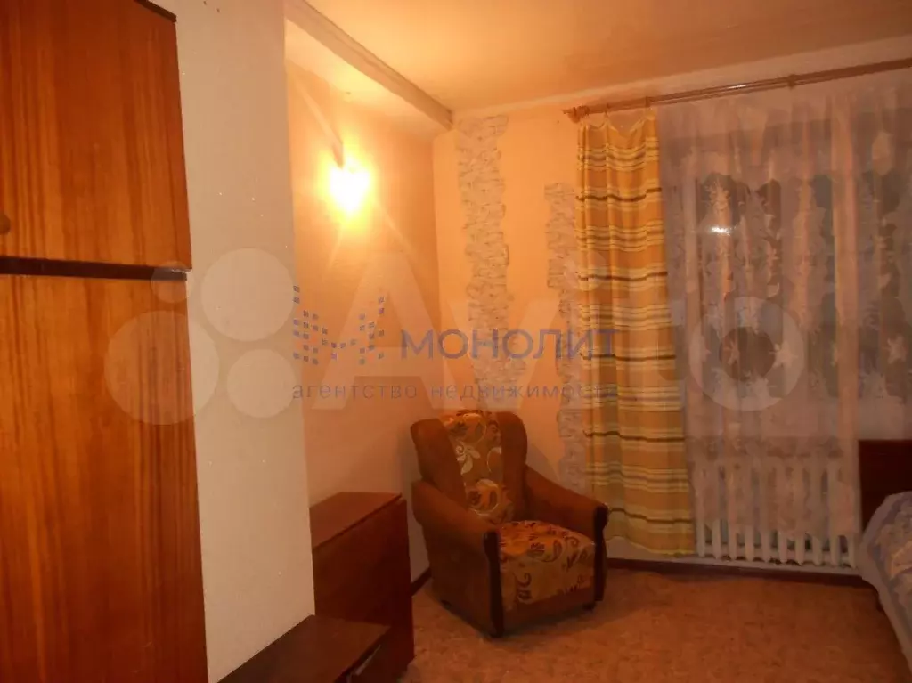 Комната 13 м в 3-к., 2/5 эт. - Фото 1