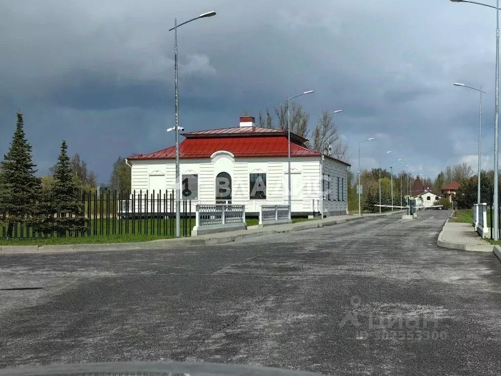 Участок в Санкт-Петербург, Санкт-Петербург, Петергоф Ропшинское ш., 17 ... - Фото 0