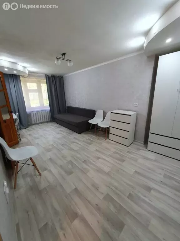 1-комнатная квартира: Волгодонск, улица Кадолина, 10 (30 м) - Фото 0