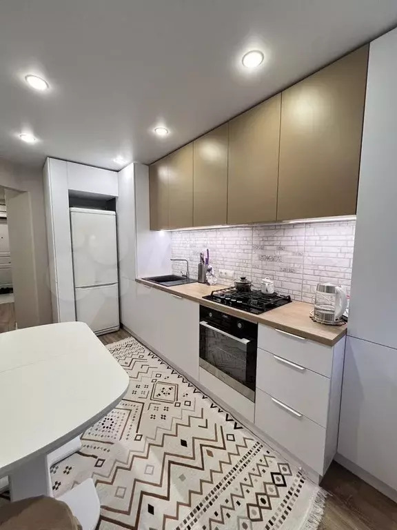 1-к. квартира, 39 м, 8/9 эт. - Фото 1