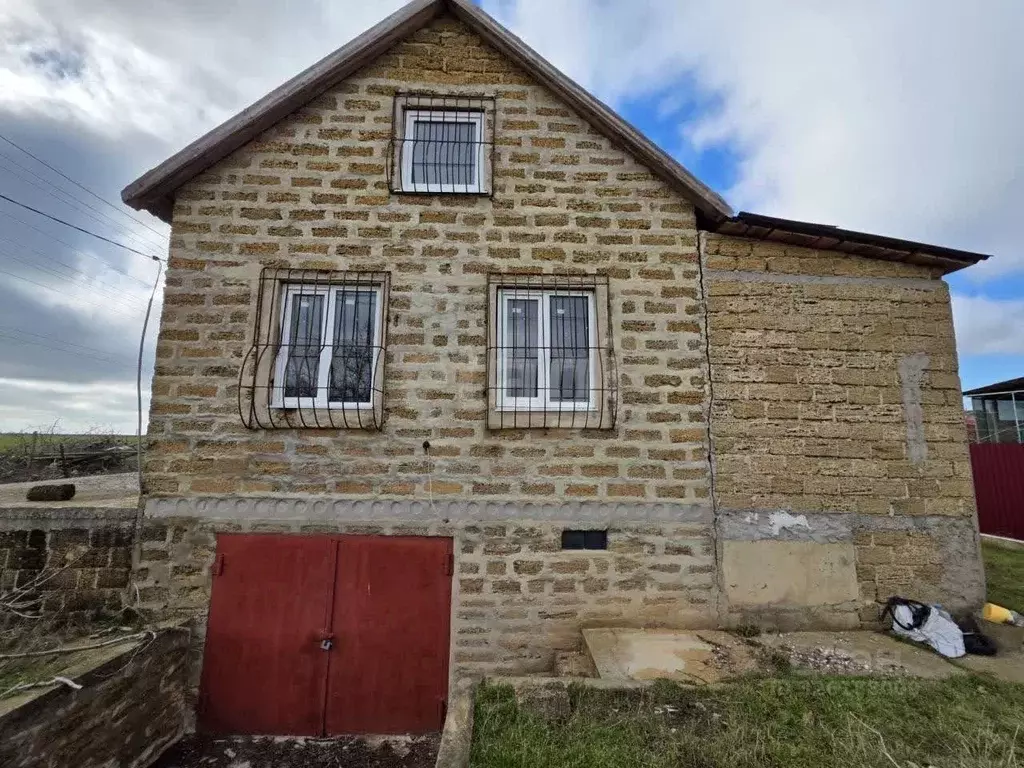 Дом в Крым, Сакский район, Ореховское с/пос, Химик-2 садоводческий ... - Фото 1