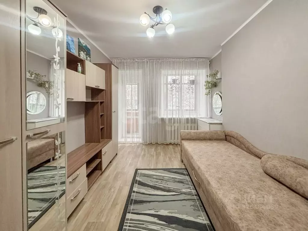 Комната Псковская область, Псков ул. Киселева, 8 (12.0 м) - Фото 1