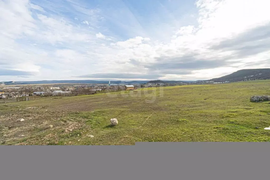 Участок в Крым, Бахчисарайский район, Красномакское с/пос, с. Холмовка ... - Фото 1