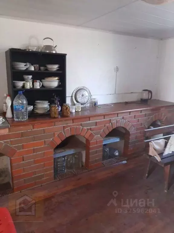 Дом в Крым, Бахчисарайский район, Голубинское с/пос, с. Поляна ул. ... - Фото 1