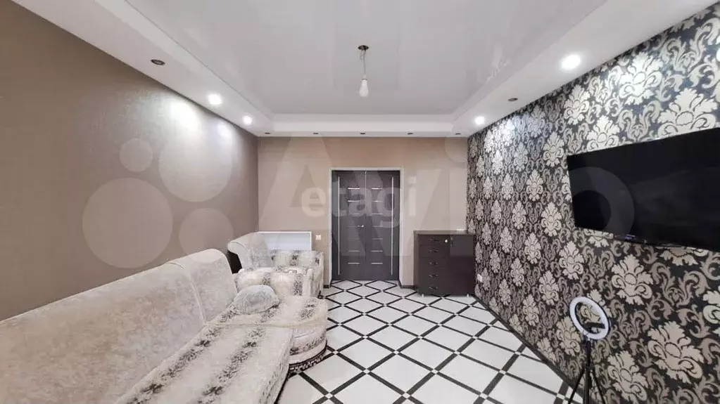 3-к. квартира, 77,1 м, 1/3 эт. - Фото 1