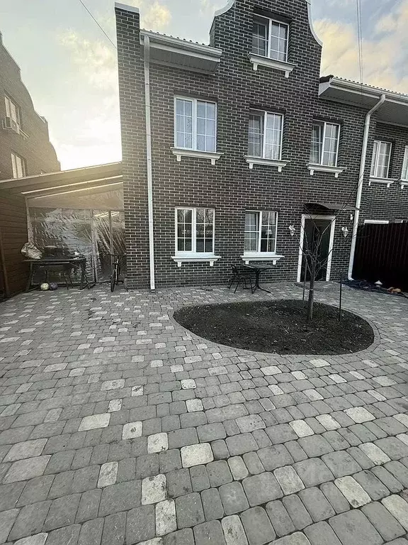 Таунхаус в Ростовская область, Аксайский район, Большелогское с/пос, ... - Фото 1