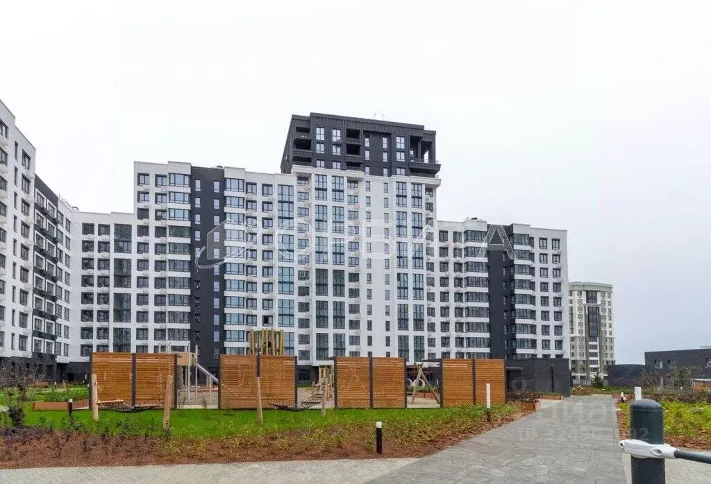 Студия Тюменская область, Тюмень ул. Братьев Бондаревых, 5 (23.9 м) - Фото 1