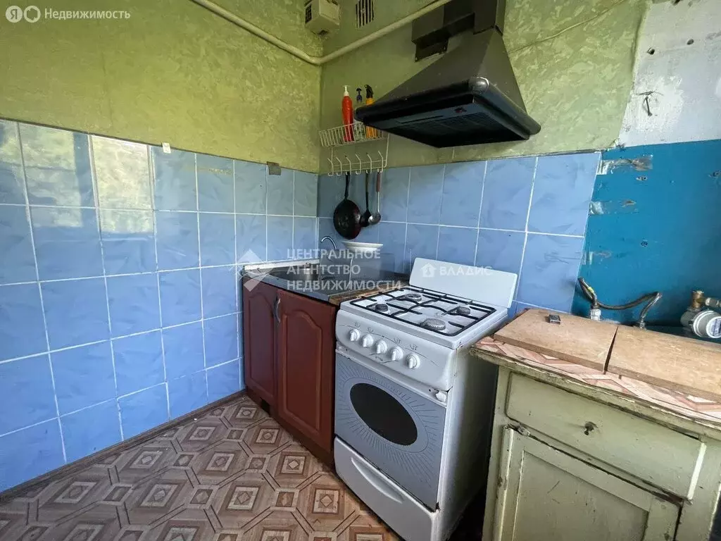 4-комнатная квартира: Побединка, Советская улица, 4 (60.2 м) - Фото 1