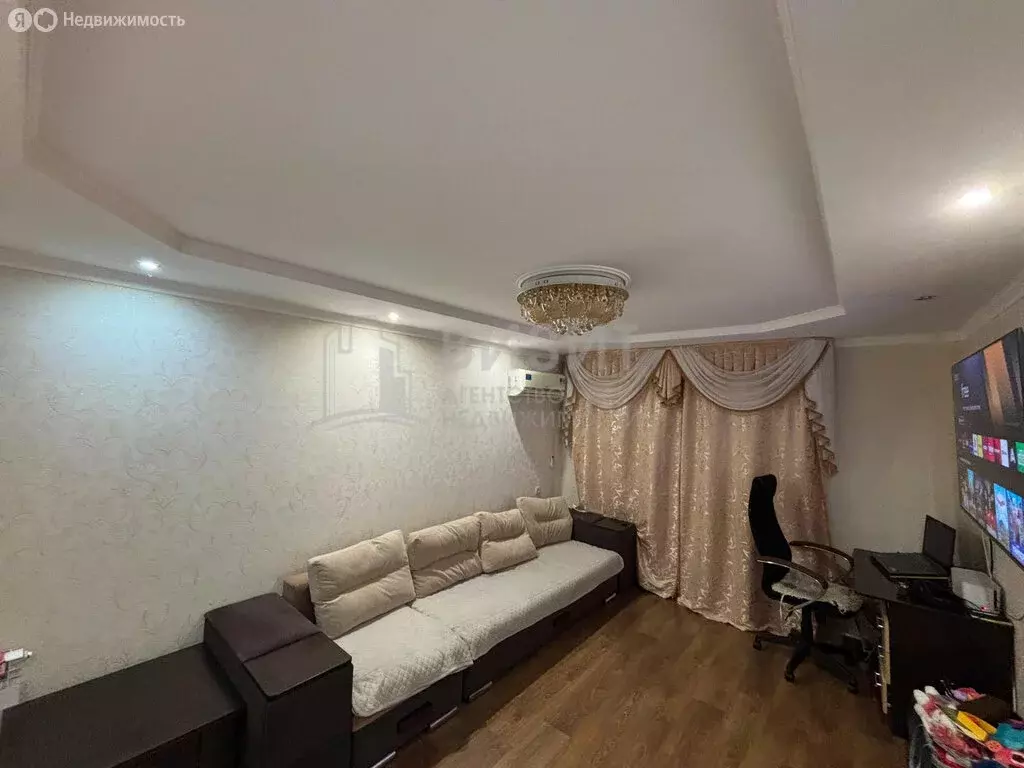 3-комнатная квартира: Мензелинск, улица Мусы Джалиля, 19 (68 м) - Фото 1