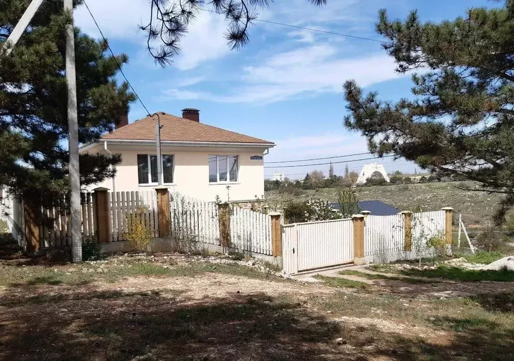 Дом в Севастополь ул. Почетная, 1 (175 м) - Фото 1