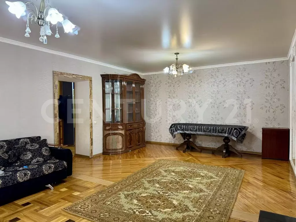 3-к кв. Дагестан, Махачкала ул. Магомета Гаджиева, 170Е (95.0 м) - Фото 0