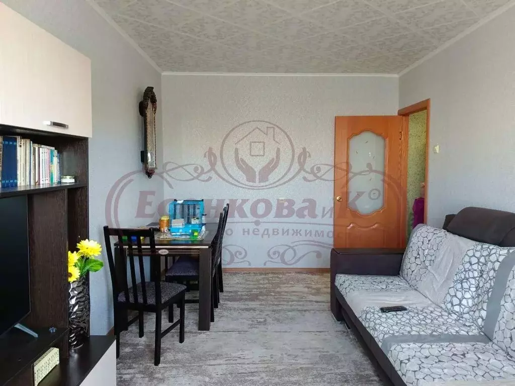 3-к кв. Курганская область, Курган Заозерный жилрайон, 6-й мкр, 4 ... - Фото 1