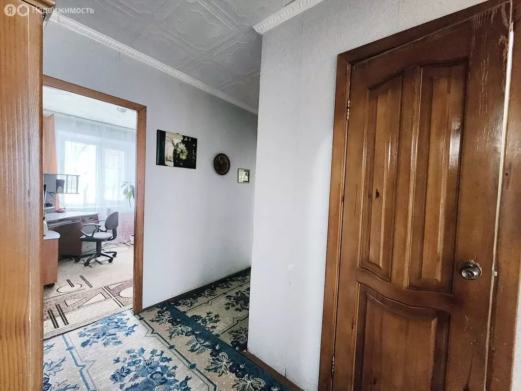 4-комнатная квартира: Саяногорск, микрорайон Ленинградский, 48 (79 м) - Фото 1