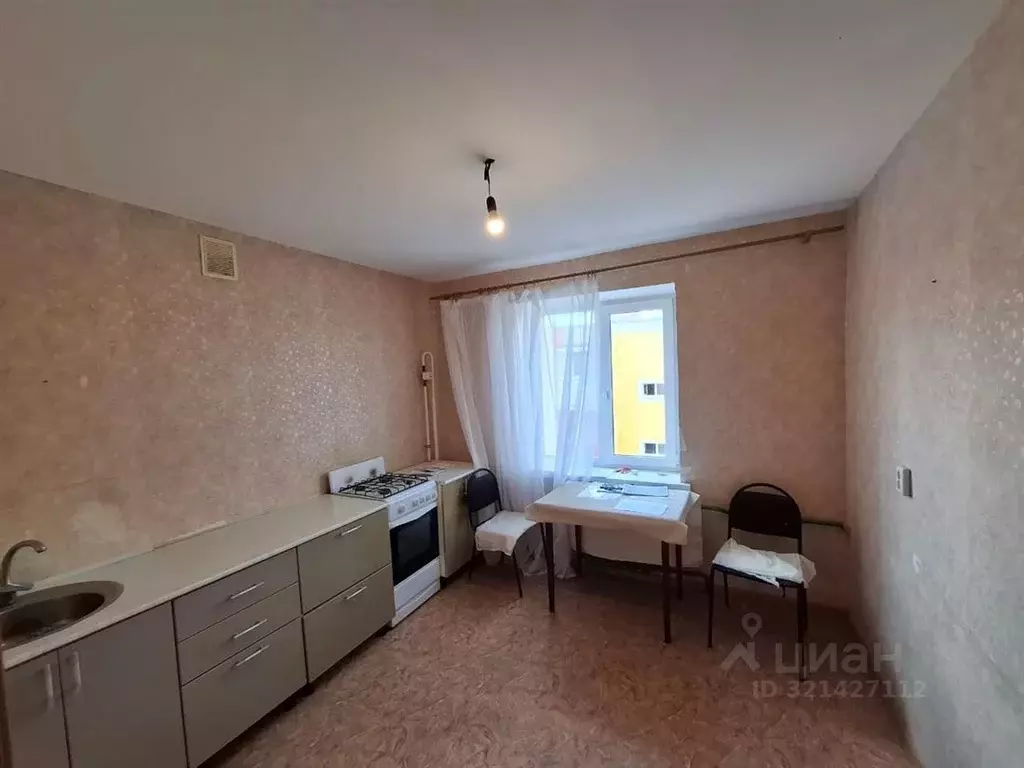 3-к кв. Самарская область, Сызрань Профсоюзная ул., 4 (65.5 м) - Фото 0