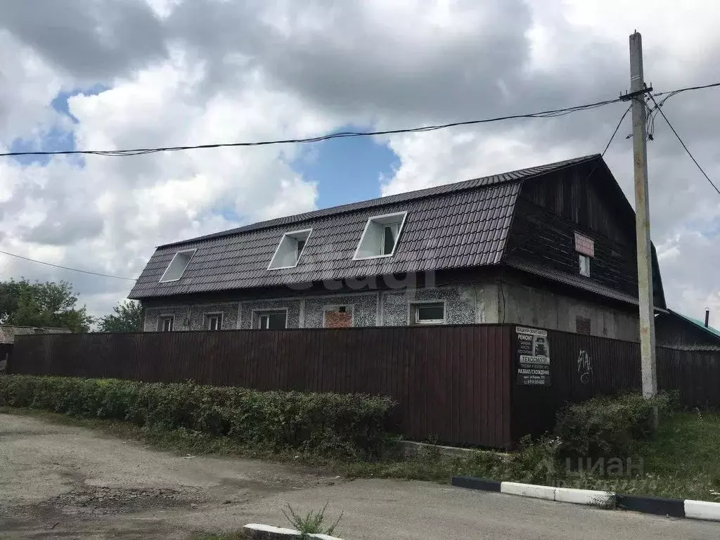 Дом в Амурская область, Белогорск ул. 50 лет Комсомола (443 м) - Фото 0