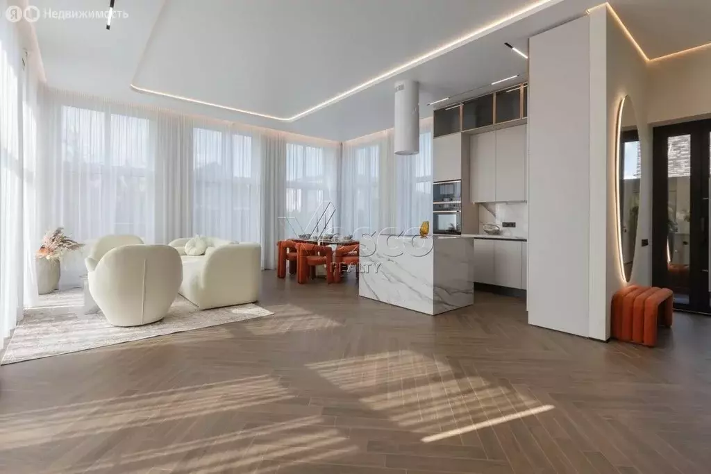 Дом в село Дмитровское, КП Николина поляна (250 м) - Фото 1