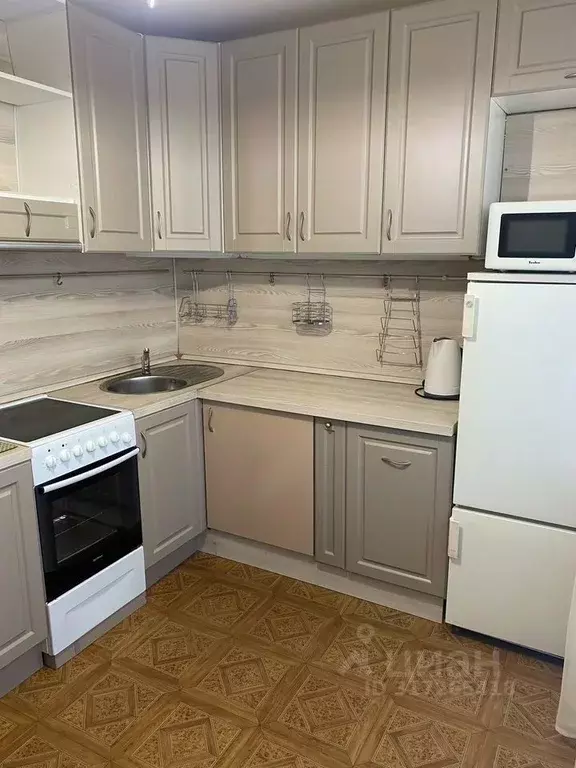 1-к кв. Тюменская область, Тюмень Народная ул., 4к3 (44.0 м) - Фото 0