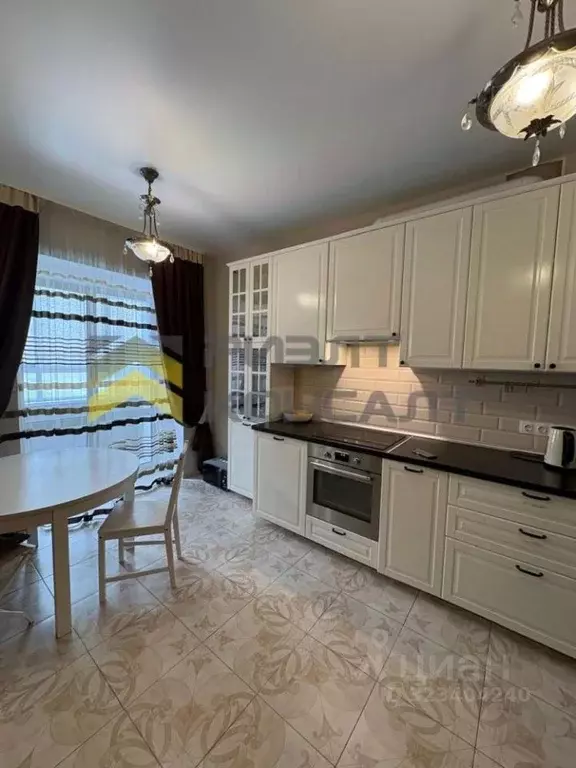 1-к кв. Омская область, Омск ул. Волховстроя, 24 (52.0 м) - Фото 1