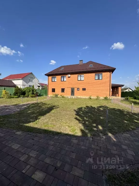 Дом в Брянская область, Брянск пер. Корчагина, 7 (350 м) - Фото 1