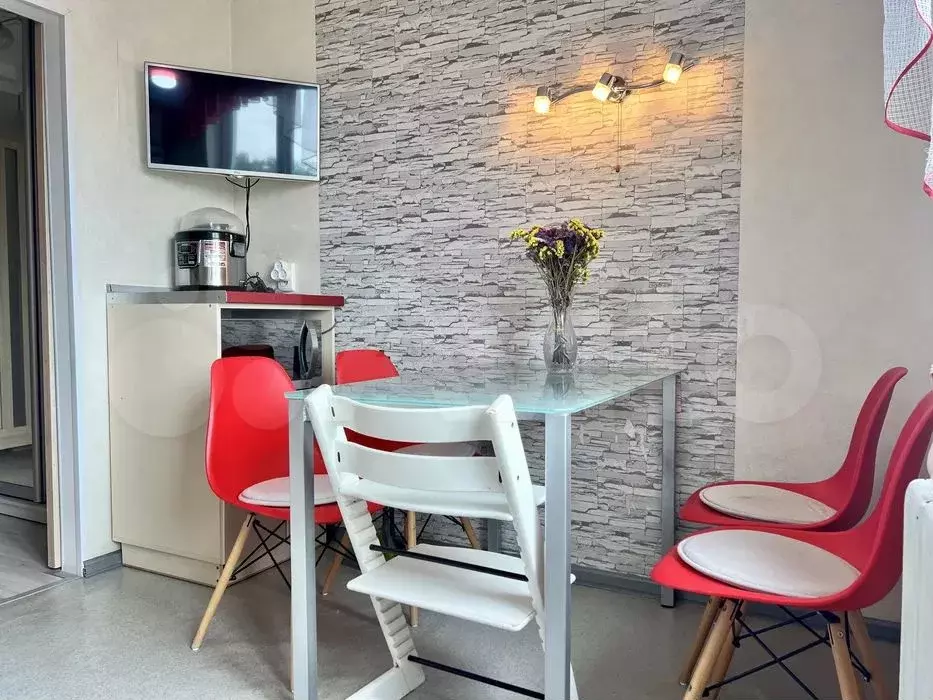 1-к. квартира, 39 м, 4/9 эт. - Фото 1