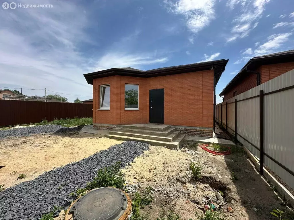 Дом в Новочеркасск, Бирюзовая улица, 38 (100 м) - Фото 0