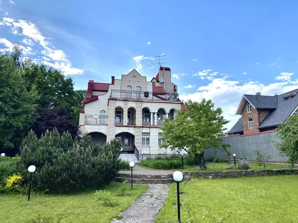 Дом в Московская область, Красногорск городской округ, с. ... - Фото 1