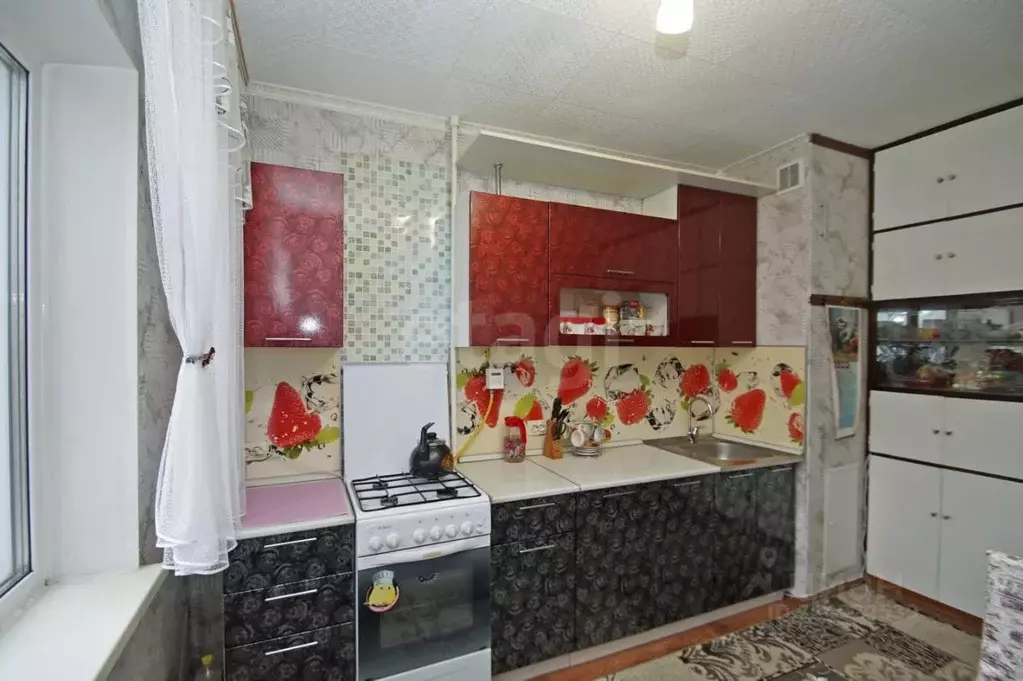 2-к кв. Омская область, Омск ул. 3-я Молодежная, 63 (51.9 м) - Фото 1