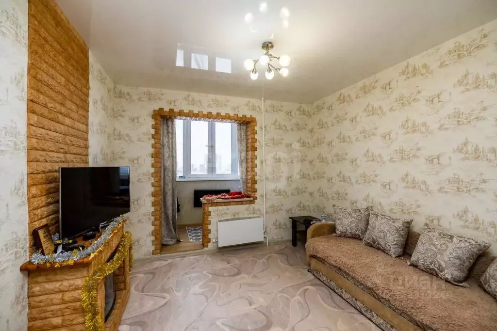 Студия Ханты-Мансийский АО, Сургут ул. Александра Усольцева, 15 (28.3 ... - Фото 1