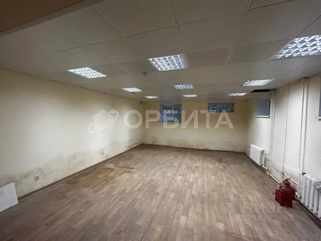 Помещение свободного назначения в Тюменская область, Тюмень ул. ... - Фото 1