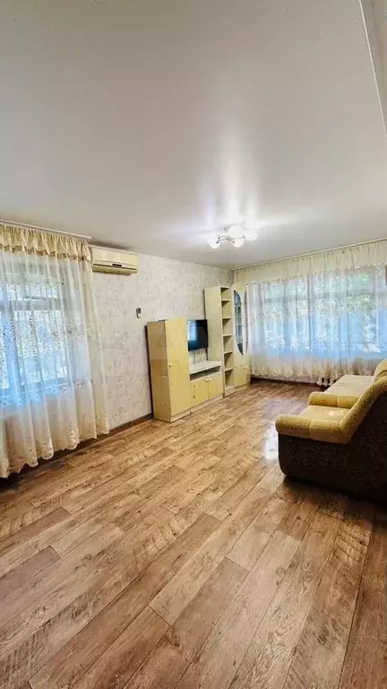 3-к. квартира, 70 м, 3/5 эт. - Фото 1