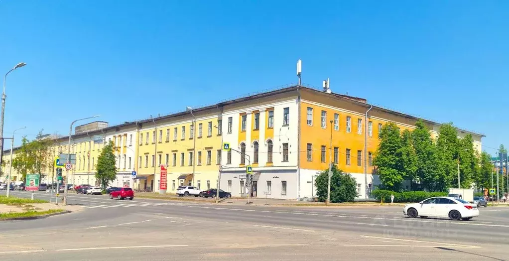 Помещение свободного назначения в Псковская область, Псков Октябрьский ... - Фото 0