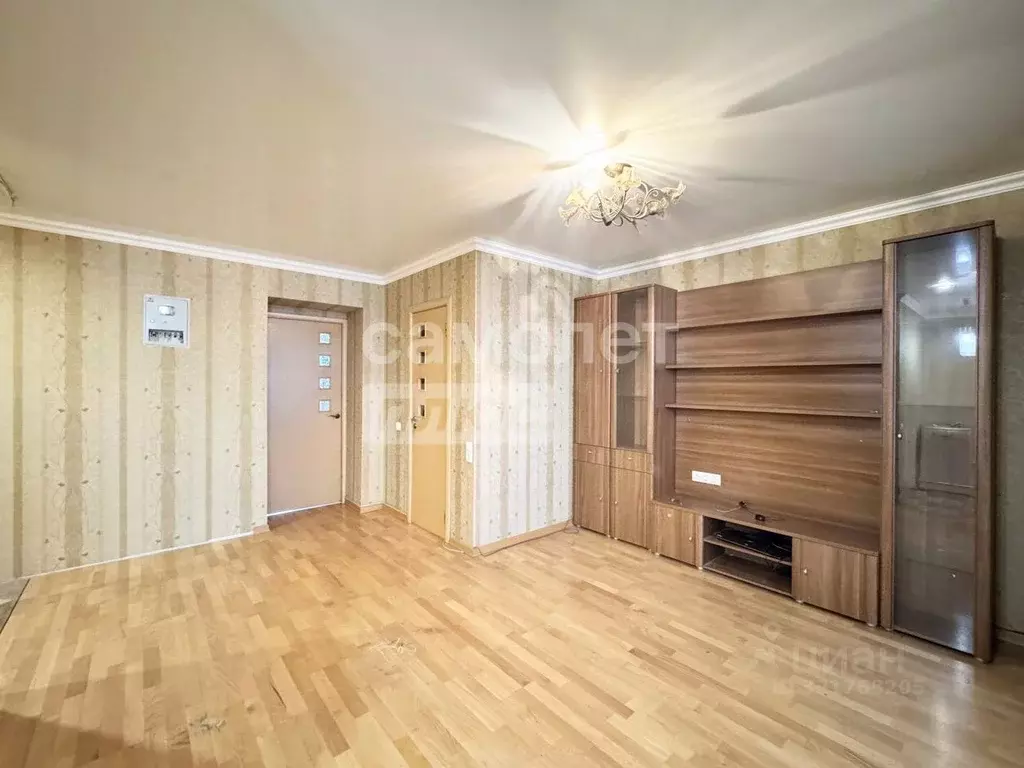 2-к кв. Брянская область, Брянск ул. Красный Маяк, 104 (58.9 м) - Фото 0